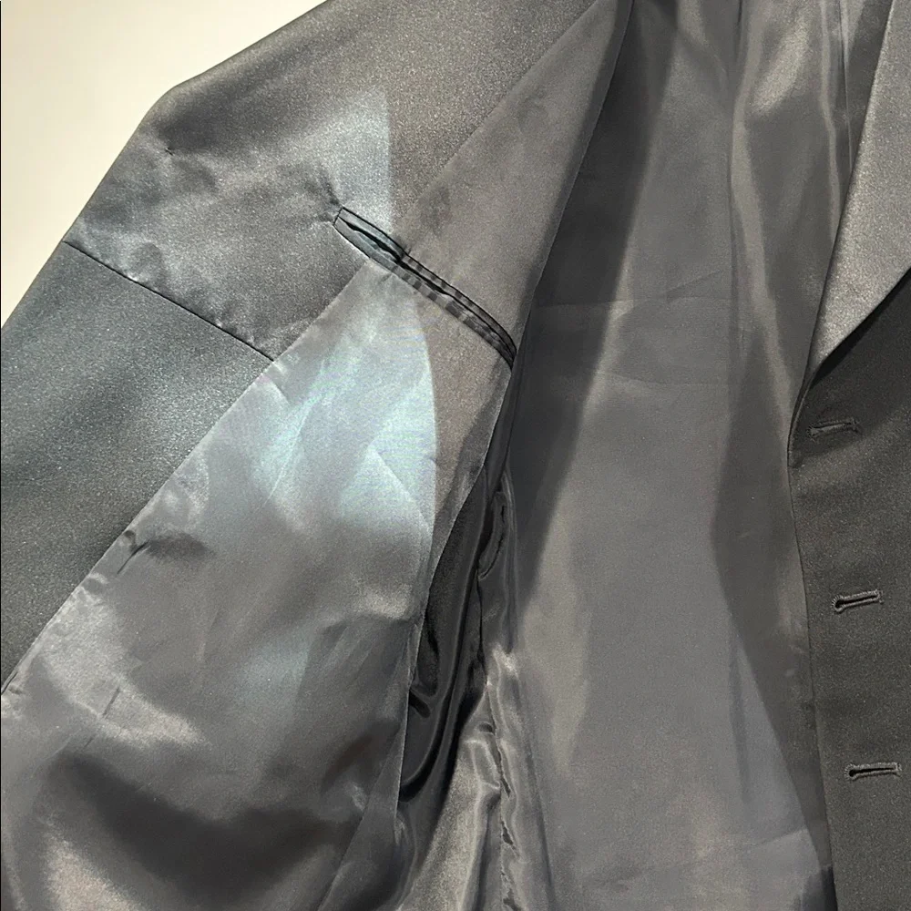 Classic Black Tuxedo Jacket me s 44r satin lapel